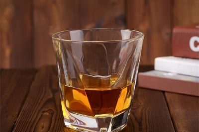 Manufacturer wholesale special sturdy glass cups (5)